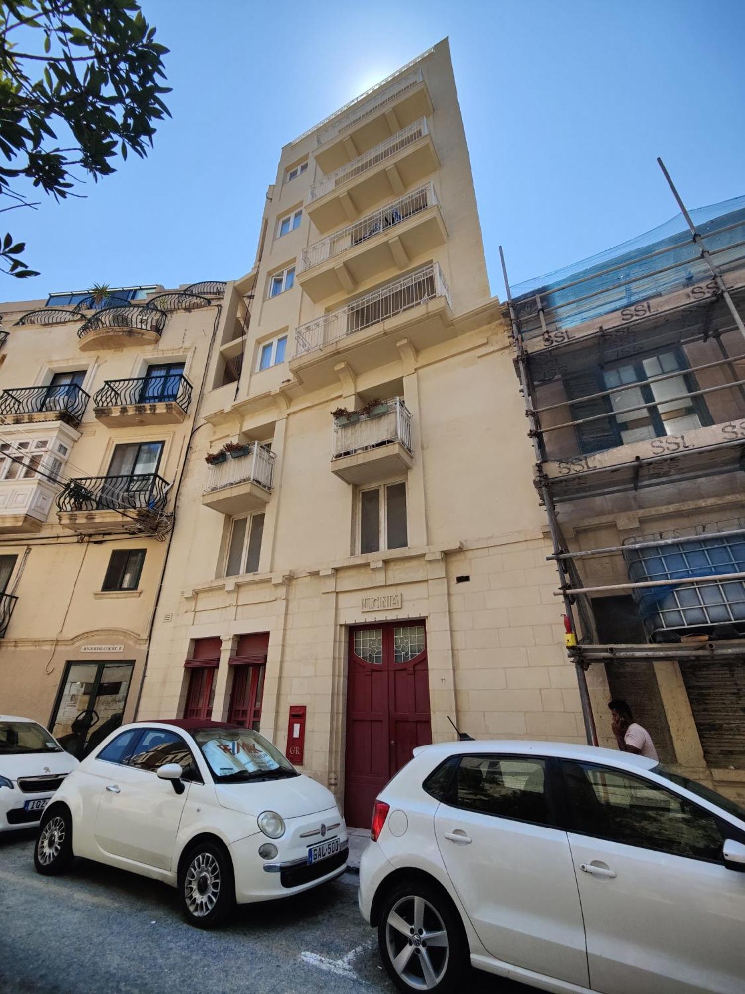 Central Modern Sliema 2 Bedroom Apartment Екстер'єр фото